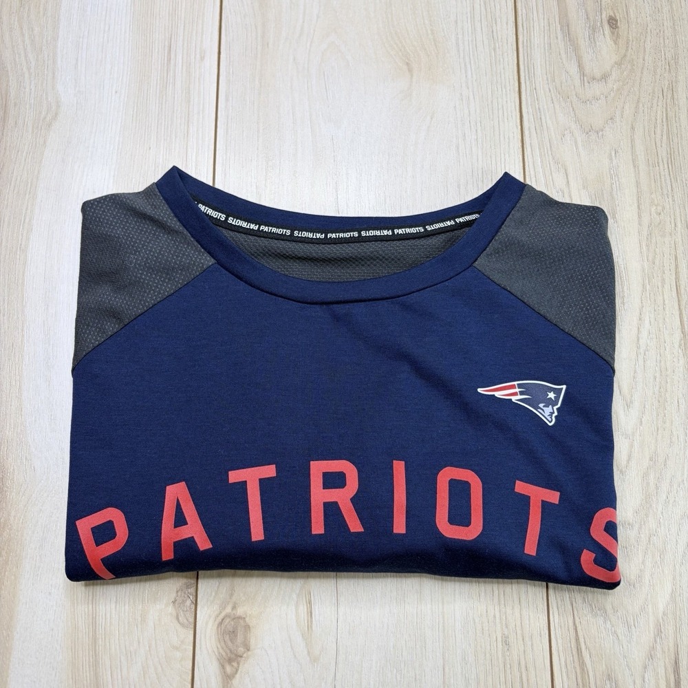 NFL Team Apparel New England Patriots Long Sleeve Dri-Fit Shirt Size Medium Logo